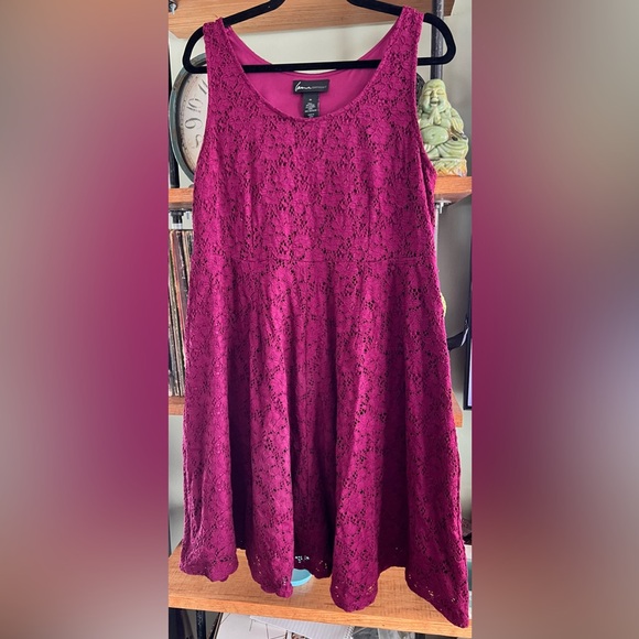 Purple lace dress - Picture 1 of 1